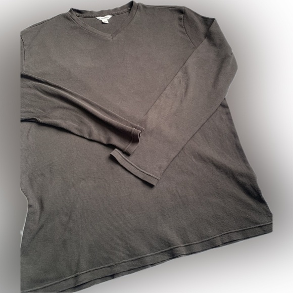 CALVIN KLEIN Vneck ribbed black stretch LONG SLEEVE shirt, LARGE - Picture 4 of 8